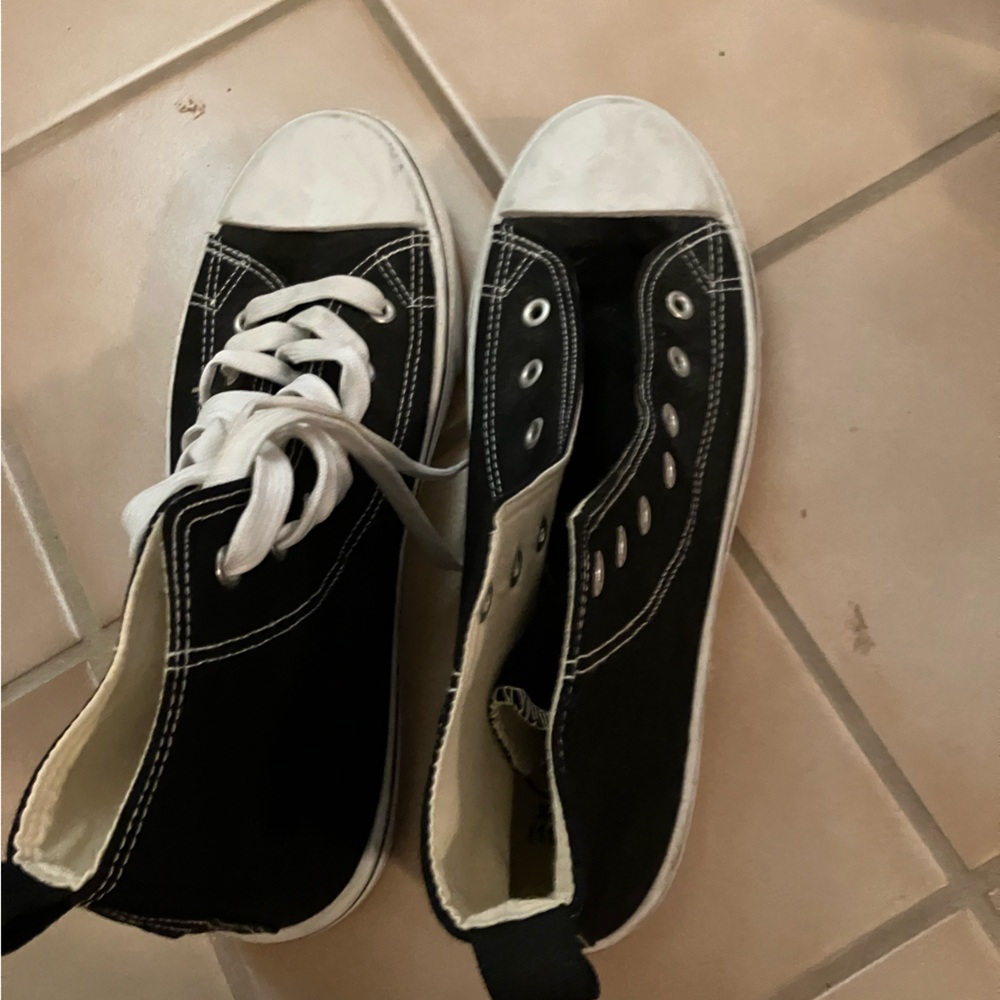Used Converse